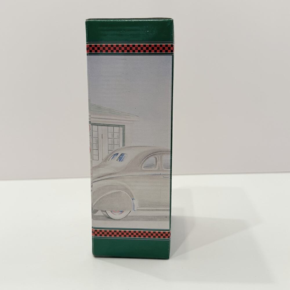 Crown Premium 1:12 Scale Die-Cast 1930's ERA Tokheim Gas Pump Conoco Ethyl Globe - Picture 7 of 7